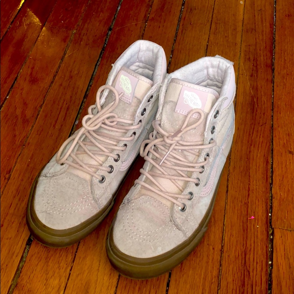 Blush Color High Top